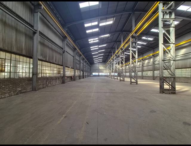 2,400M² WAREHOUSE TO LET IN WADEVILLE